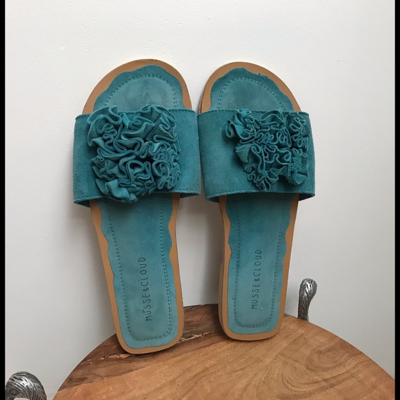 🎉HP🎉 MUSSE & CLOUD Aqua / Turquoise Suede Sandal 7.5 - Picture 2 of 6